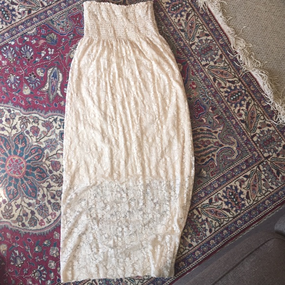 Cream dress - Picture 1 of 3